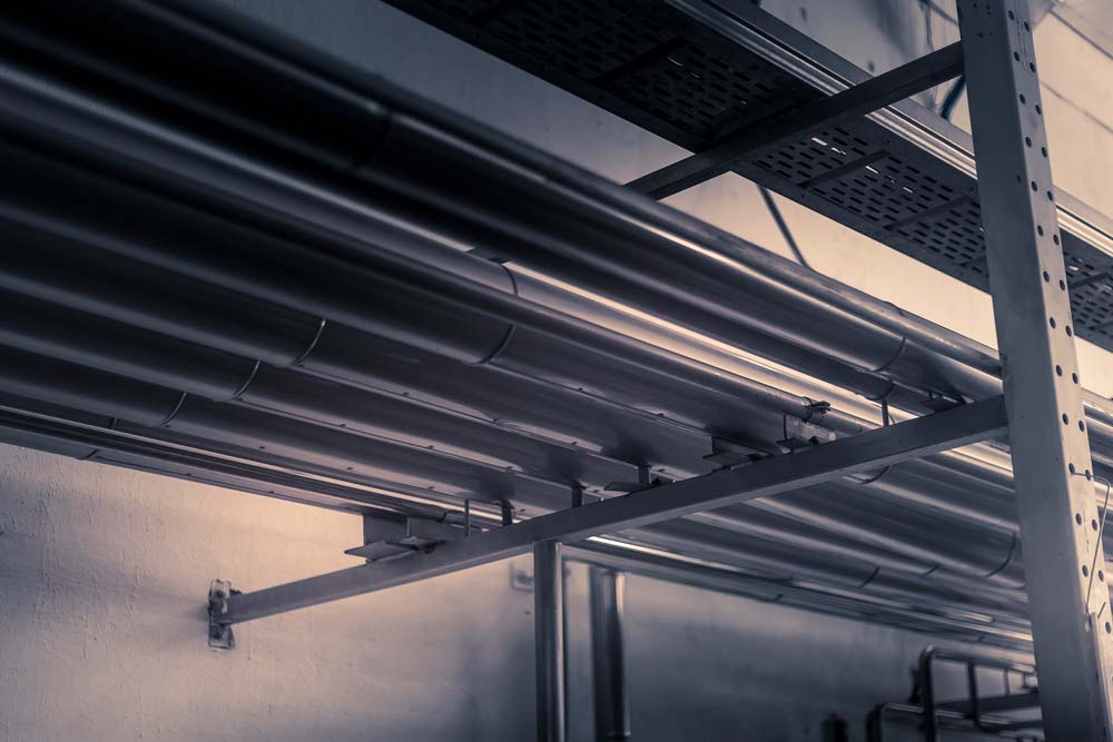 Rör inne i industrilokal